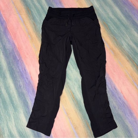Lululemon Athletica Women’s Dance Studio Crop Lightweight Pants Size 8 black - Picture 1 of 6